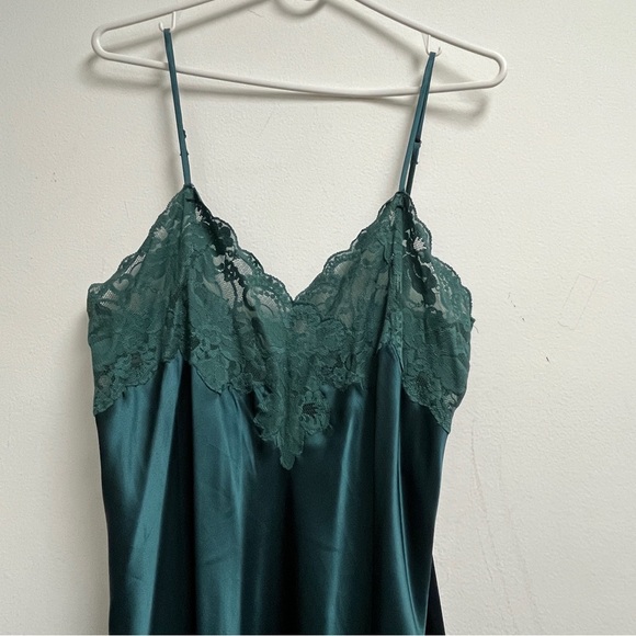 Victoria’s Secret Emerald green gown satin lace nwot L - Picture 5 of 10